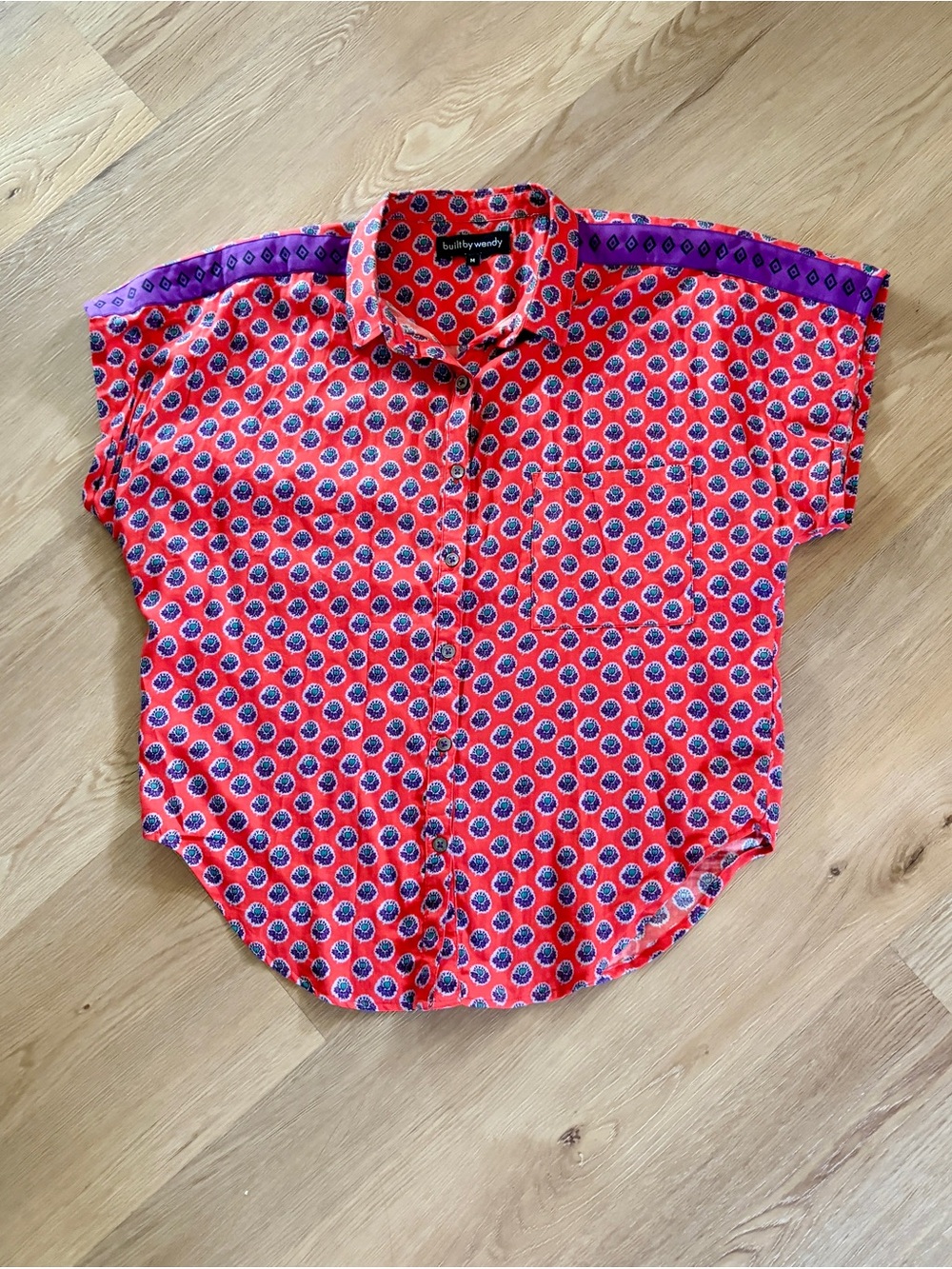 Ruby & Willow Red Printed Short Sleeve Blouse